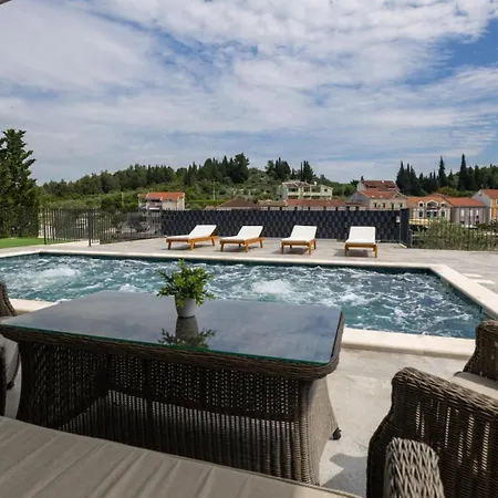 Villa Juma By Guide *