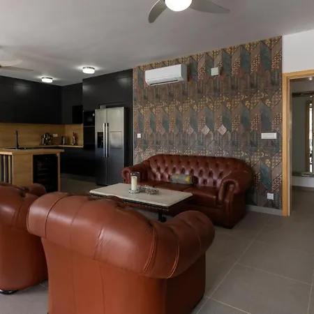 Villa Juma By Guide Blace